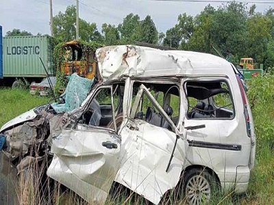 কুমিল্লায় বাসের ধাক্কায় মাইক্রোবাসের ৪ যাত্রী নিহত