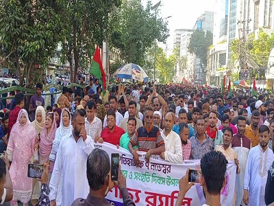 বর্ণাঢ্য মিছিল নিয়ে র‍্যালিতে বিএনপির নেতা-কর্মীরা: জাতীয় বিপ্লব ও সংহতি দিবস