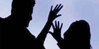 কক্সবাজারে পর্যটককে যৌন হয়রানির অভিযোগ, ৫ যুবক আটক