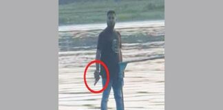 সাভারে চাঁদা না দেয়ায় গুলি ও নৌকা লুট