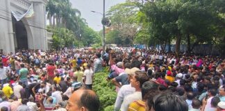 আজও ইশরাকের সমর্থকদের বিক্ষোভ, নগর ভবন অবরুদ্ধ