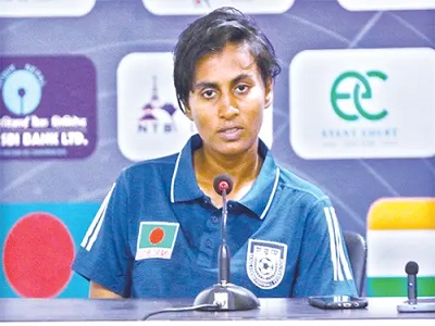 ৫ ফুটবলারকে ডাকছেন বাটলার নেই সাবিনা