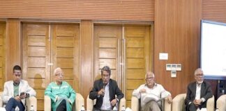 ঐকমত্যের জন্য কমিশন কিছু চাপিয়ে দিচ্ছে না: আলী রীয়াজ