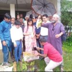 হোসেনপুরে বেদের তাবুতে অভিযান, ৬০টি টিয়া পাখি ,জালসহ ফাঁদ জব্দ