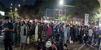 দুই উপদেষ্টার সঙ্গে বৈঠকে সমাধান হয়নি, বৃস্পতিবার ফের বৈঠক