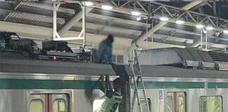 কীভাবে মেট্রোরেলের ছাদে শিশু, জানালেন ডিএমটিসিএলের এমডি