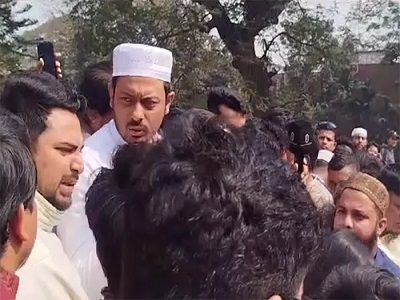 তিন নেতার মাজার ও ওসমান হাদির কবর জিয়ারতের মধ্য দিয়ে এনসিপির নির্বাচনী প্রচার শুরু