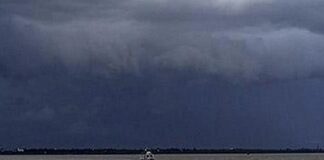 ভারতে ডুবে গেল বাংলাদেশি জাহাজ, ১২ নাবিক উদ্ধার