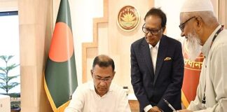 ছুটির দিনে তেজগাঁওয়ে অফিস করলেন প্রধানমন্ত্রী তারেক রহমান