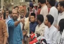 ‘বন্যার টাকা কই’, ক্ষুব্ধ ব্যক্তির তোপের মুখে আসিফ মাহমুদ