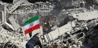 বোমার বিকট শব্দ, শিশুদের নাচ-গানে ভুলিয়ে রাখার চেষ্টা ইরানি বাবা-মায়েদের