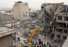 যুদ্ধের ভয়াবহ ধ্বংসযজ্ঞের মাঝে যেমন কাটছে ইরানিদের দৈনন্দিন জীবন : সিএনএনের প্রতিবেদন