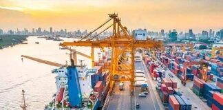 ৬ জাহাজ থেকে খালাস হচ্ছে জ্বালানি, বন্দরের পথে আরও ৪ জাহাজ