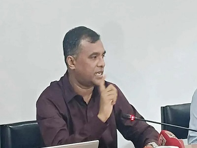 ‘দেশে তেলের মজুত পর্যাপ্ত, উদ্বিগ্ন হওয়ার কারণ নেই’ : যুগ্মসচিব মনির