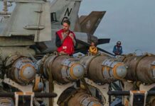 ইরান হামলায় ৪৮ ঘণ্টাতেই শেষ ৫.৬ বিলিয়ন ডলারের গোলাবারুদ, মার্কিন অস্ত্রাগার ফাঁকা